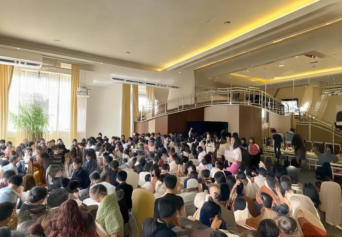 拜仁慕尼黑VS巴塞罗那：战术对决与智慧较量深度解析(图3)